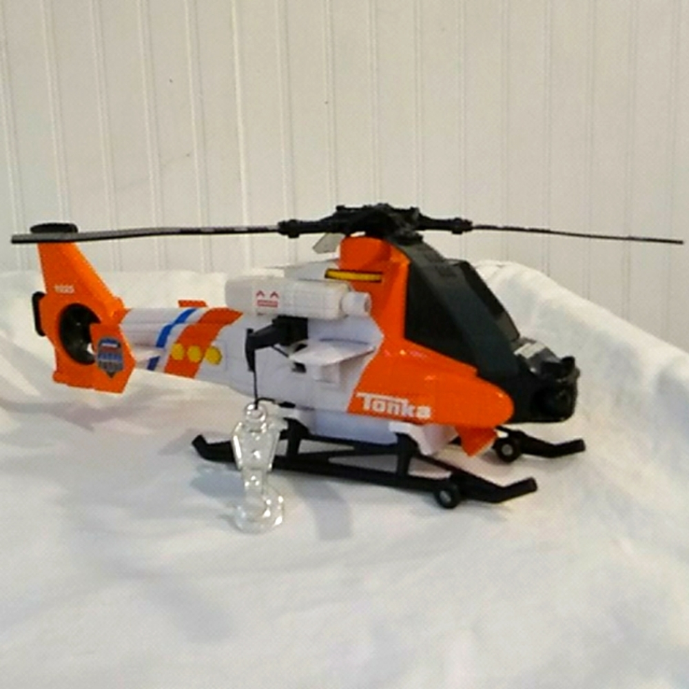 SALE!! 2011 Tonka Hasbro Helicoptor